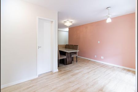 Sala de apartamento para alugar com 2 quartos, 68m² em Vila Anglo Brasileira, São Paulo