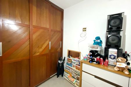 Apartamento à venda com 220m², 4 quartos e 2 vagasQuarto 4