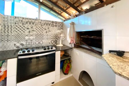 Apartamento à venda com 220m², 4 quartos e 2 vagasChurrasqueira