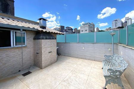 Apartamento à venda com 220m², 4 quartos e 2 vagasCobertura