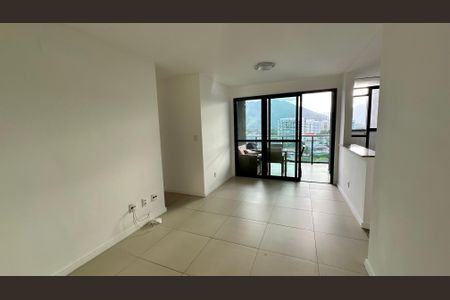 Apartamento para alugar com 80m², 3 quartos e 2 vagas