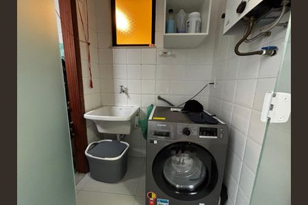 Apartamento à venda com 108m², 2 quartos e 1 vagaÁrea de Serviço