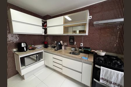 Apartamento à venda com 108m², 2 quartos e 1 vagaCozinha