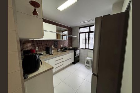 Apartamento à venda com 108m², 2 quartos e 1 vagaCozinha