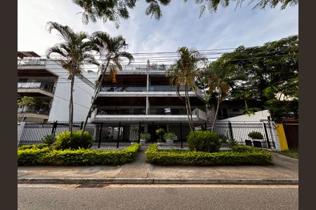 Apartamento à venda com 108m², 2 quartos e 1 vagaFachada