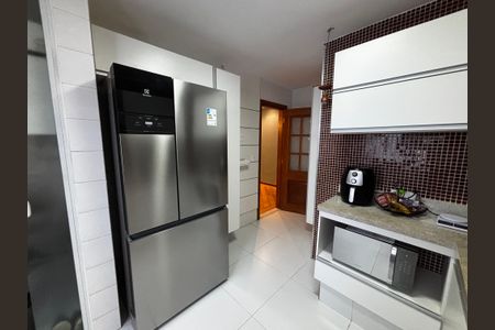 Apartamento à venda com 108m², 2 quartos e 1 vagaCozinha