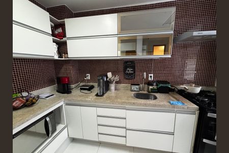 Apartamento à venda com 108m², 2 quartos e 1 vagaCozinha