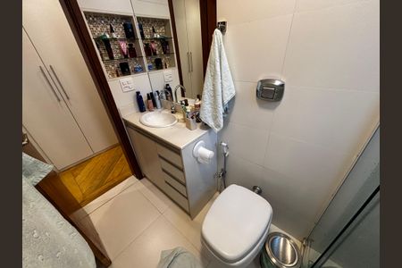 Apartamento à venda com 108m², 2 quartos e 1 vagaBanheiro da Suíte