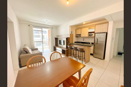 Sala de Jantar de apartamento para alugar com 2 quartos, 68m² em Forquilhinhas, São José