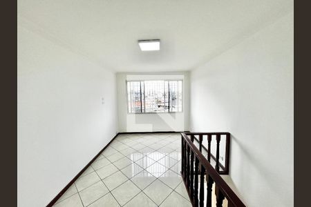 Casa para alugar com 120m², 2 quartos e 2 vagas