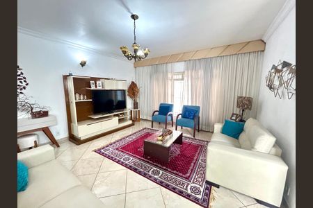 Casa à venda com 189m², 3 quartos e 2 vagas