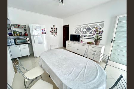 Casa à venda com 189m², 3 quartos e 2 vagas