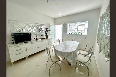 Casa à venda com 189m², 3 quartos e 2 vagas