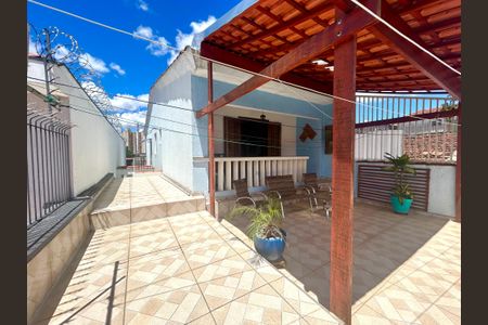 Casa à venda com 189m², 3 quartos e 2 vagas