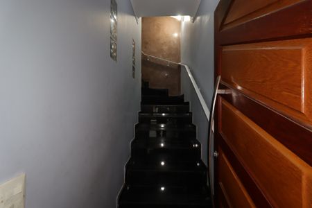 Casa à venda com 152m², 3 quartos e 2 vagasEscada da Entrada