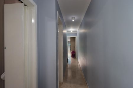 Casa à venda com 152m², 3 quartos e 2 vagasCorredor