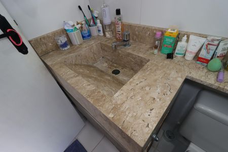 Casa à venda com 152m², 3 quartos e 2 vagasBanheiro da Suíte - Pia