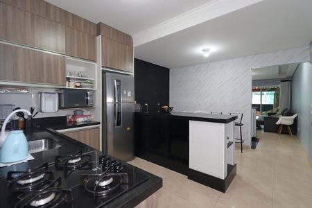 Casa à venda com 152m², 3 quartos e 2 vagasCozinha