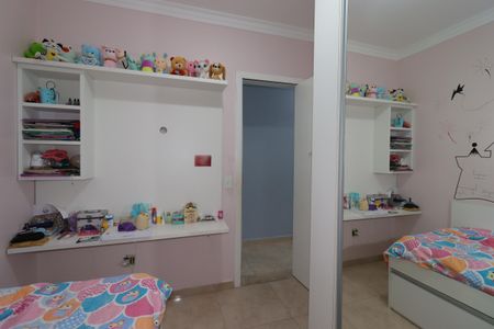 Casa à venda com 152m², 3 quartos e 2 vagasQuarto 2