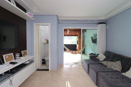 Casa à venda com 152m², 3 quartos e 2 vagasSala