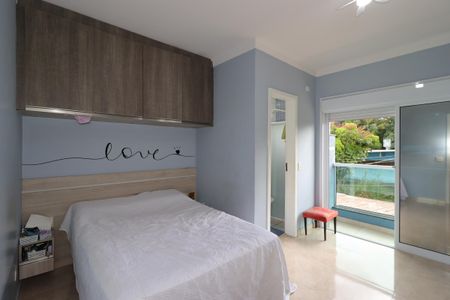 Casa à venda com 152m², 3 quartos e 2 vagasSuíte