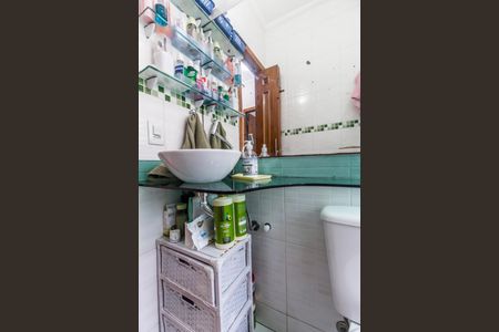 Casa de condomínio à venda com 125m², 2 quartos e 2 vagasBanheiro