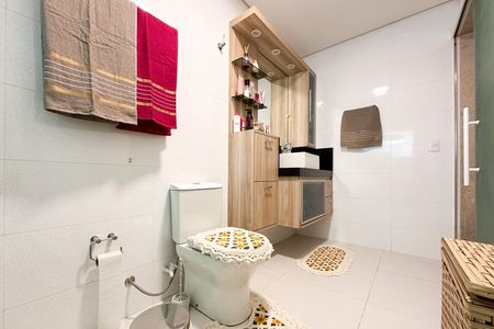 Casa à venda com 448m², 6 quartos e 3 vagas Casa à venda com 448m², 6 quartos e 3 vagasBanheiro da Suíte - Casa 1