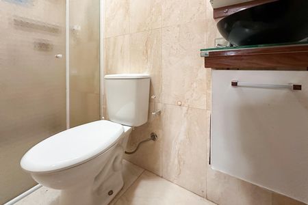 Casa à venda com 448m², 6 quartos e 3 vagas Casa à venda com 448m², 6 quartos e 3 vagasBanheiro da Suíte - Casa 2