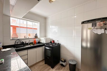 Casa à venda com 448m², 6 quartos e 3 vagas Casa à venda com 448m², 6 quartos e 3 vagasCozinha - Casa 2