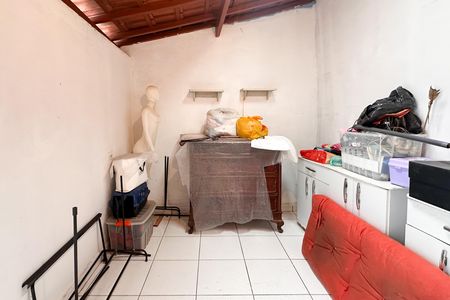 Casa à venda com 448m², 6 quartos e 3 vagas Casa à venda com 448m², 6 quartos e 3 vagasQuarto de Serviço - Casa 2