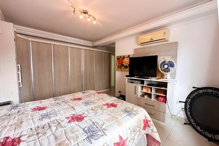 Casa à venda com 448m², 6 quartos e 3 vagas Casa à venda com 448m², 6 quartos e 3 vagasSuíte 1 Casa 1