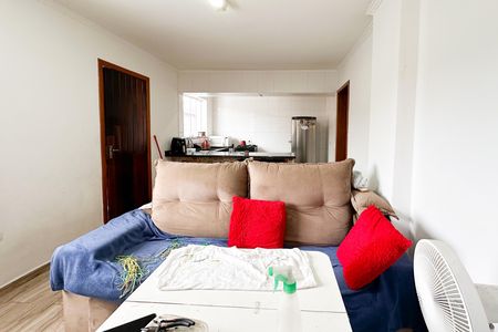 Casa à venda com 448m², 6 quartos e 3 vagas Casa à venda com 448m², 6 quartos e 3 vagasSala - Casa 2