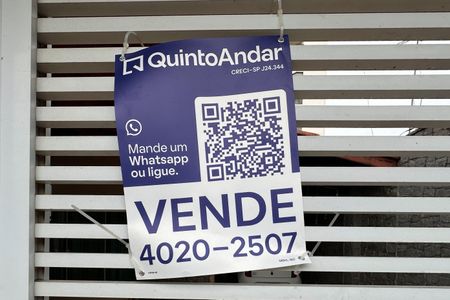 Casa à venda com 448m², 6 quartos e 3 vagas Casa à venda com 448m², 6 quartos e 3 vagasPlaca