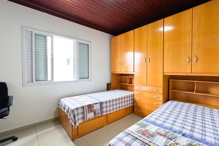 Casa à venda com 448m², 6 quartos e 3 vagas Casa à venda com 448m², 6 quartos e 3 vagasQuarto 2 - Casa 1