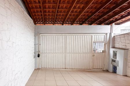 Casa à venda com 448m², 6 quartos e 3 vagas Casa à venda com 448m², 6 quartos e 3 vagasVista do Quarto - Casa 2