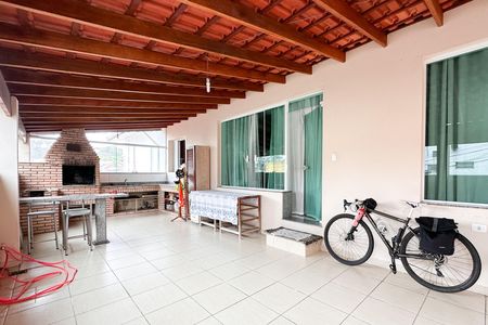 Casa à venda com 448m², 6 quartos e 3 vagas Casa à venda com 448m², 6 quartos e 3 vagasÁrea gourmet - Casa 1