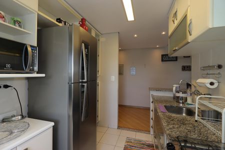 Apartamento à venda com 57m², 1 quarto e 2 vagasCozinha