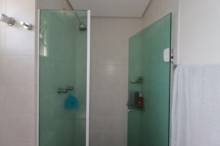 Apartamento à venda com 57m², 1 quarto e 2 vagasBanheiro