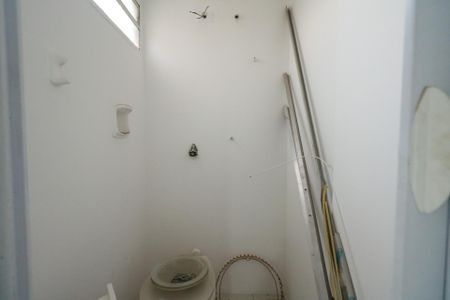 Apartamento à venda com 67m², 2 quartos e 1 vagaBanheiro de Serviço