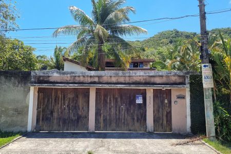 Casa à venda com 432m², 3 quartos e 2 vagasFachada