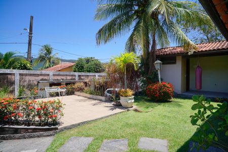 Casa à venda com 432m², 3 quartos e 2 vagasQuintal