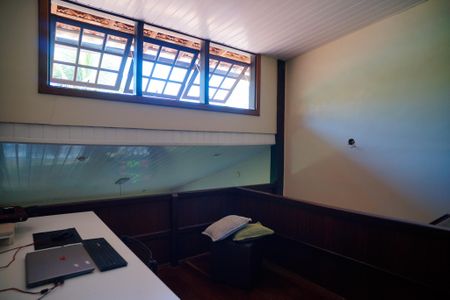 Casa à venda com 432m², 3 quartos e 2 vagasEscritório