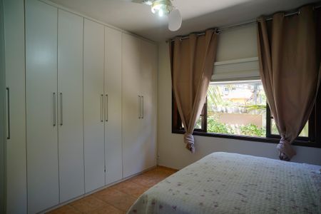 Casa à venda com 432m², 3 quartos e 2 vagasQuarto 2