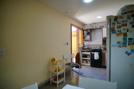 Casa à venda com 432m², 3 quartos e 2 vagasCozinha