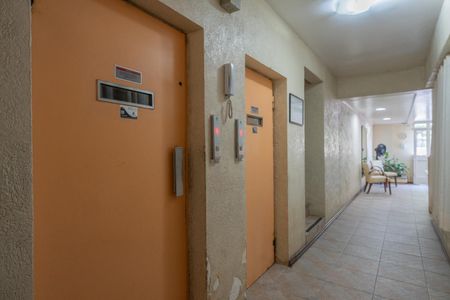 Apartamento para alugar com 40m², 1 quarto e sem vagaElevadores