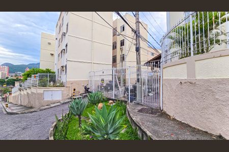 Apartamento para alugar com 47m², 2 quartos e 1 vagaFachado do condomínio