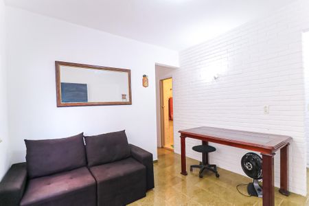 Detalhe Sala de apartamento para alugar com 2 quartos, 47m² em Todos Os Santos, Rio de Janeiro