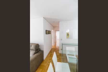 Apartamento para alugar com 79m², 3 quartos e 2 vagas Apartamento para alugar com 79m², 3 quartos e 2 vagasCorredor