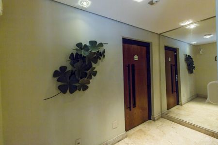 Apartamento para alugar com 79m², 3 quartos e 2 vagas Apartamento para alugar com 79m², 3 quartos e 2 vagasHall social