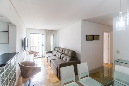 Sala  de apartamento para alugar com 3 quartos, 79m² em Alphaville Industrial, Barueri